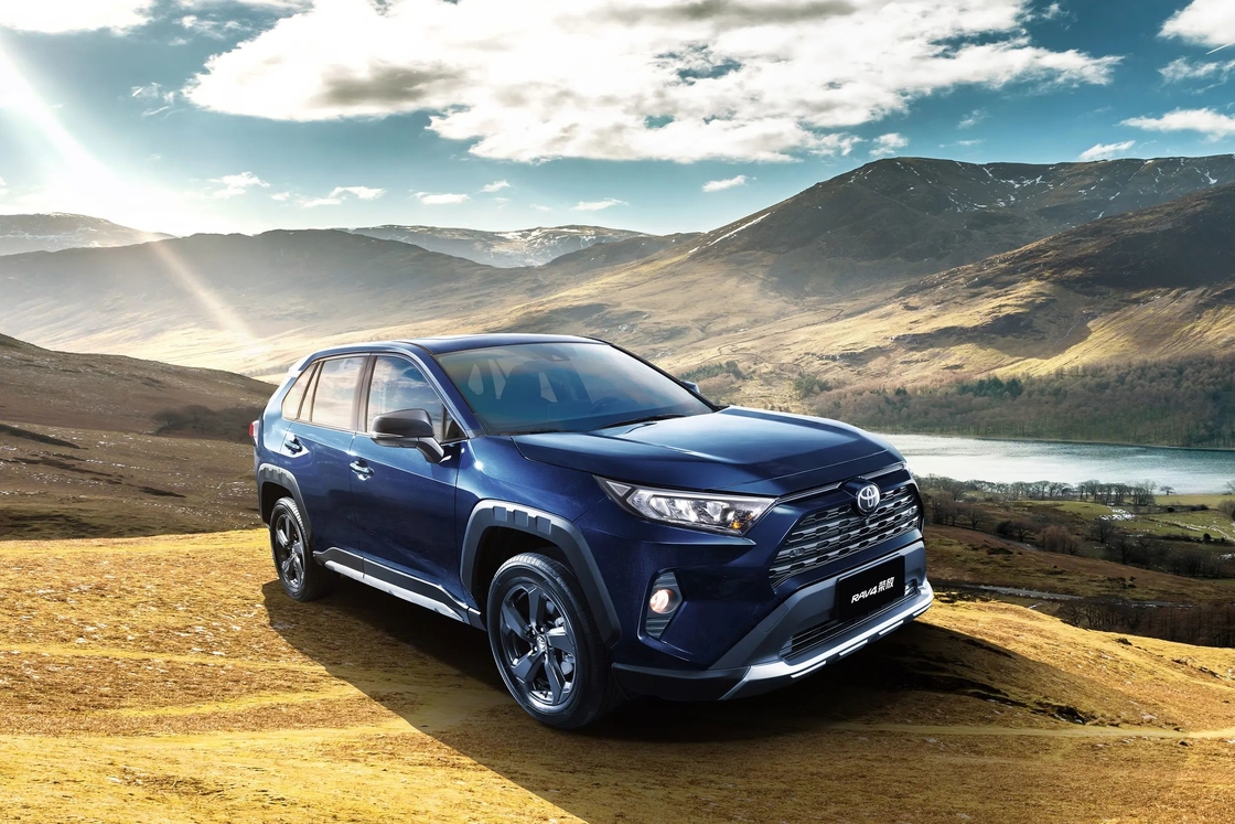 180km/h Max kecepatan Toyota bensin mobil RVA4 5 pintu 5 kursi SUV