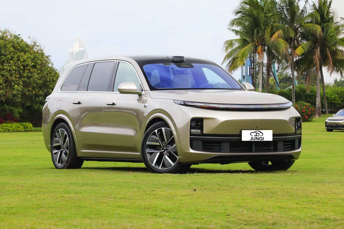 New Energy L9 Ultra Max Turbocharger Loop Cepat Lixiang Mobil Listrik Untuk 0,5 Jam 5 Pintu 6 Kursi SUV Augmented