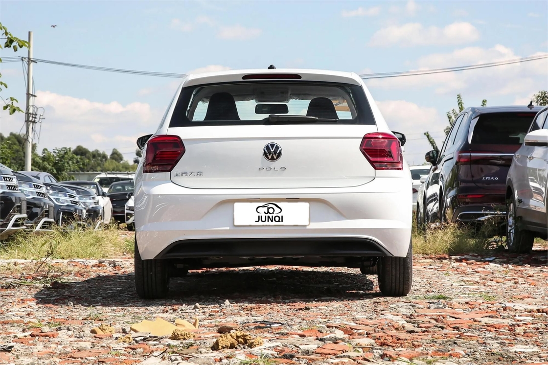Volkswagen Bensin Car POLO 1.5L Mobil bensin dewasa Dengan kecepatan maksimum 185km / h Untuk pengemudi