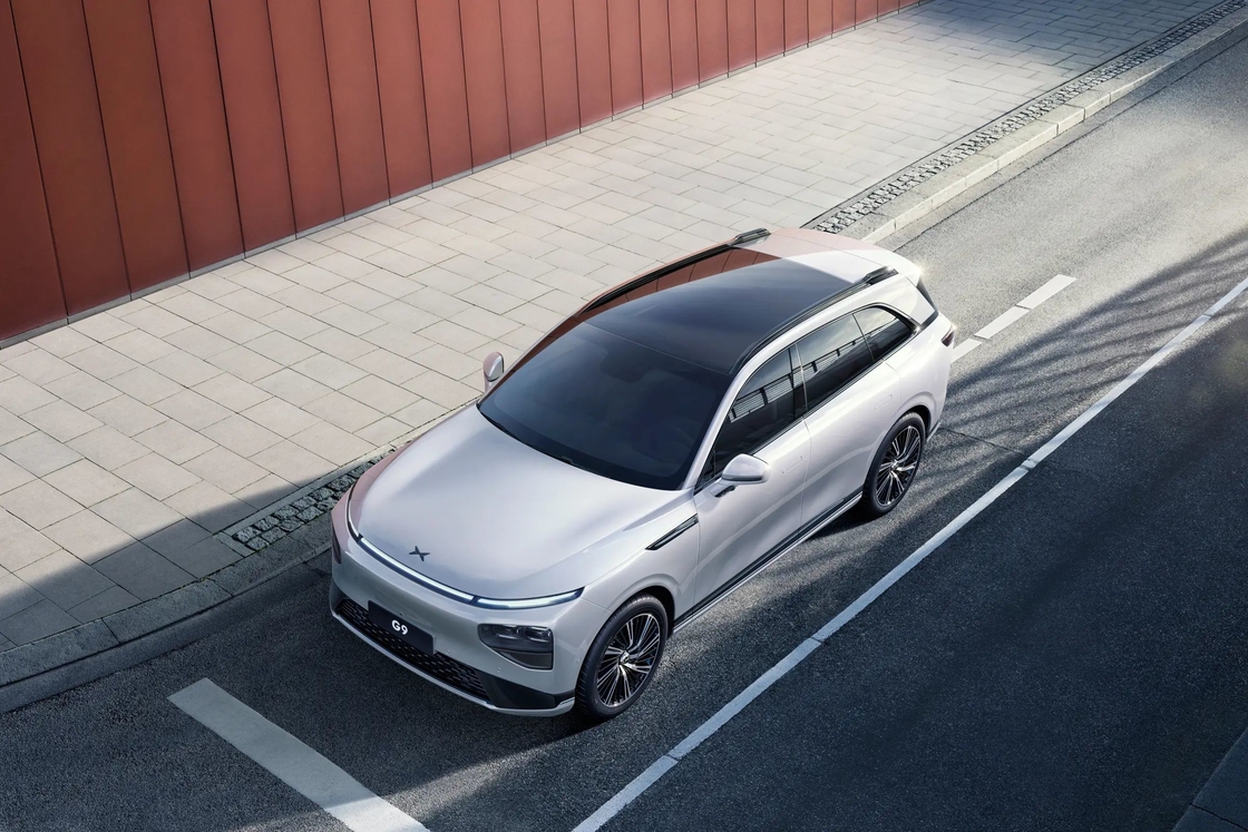 Kompak Xiaopeng Electric Car SUV 5 Pintu 5 Kursi Xpeng G9 Electric Car