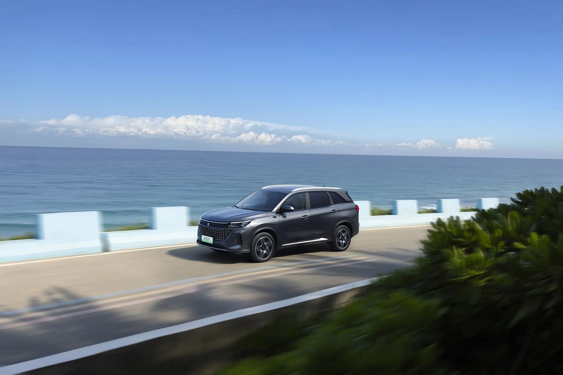 Desain Modern Ukuran menengah E5 Seres Electric Car / All Wheel Drive EV SUV
