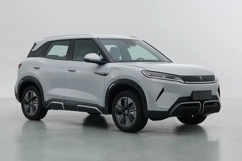 Temukan Kekuatan BYD Yuan Up Mobil Listrik Yuan UP untuk Kehidupan Perkotaan
