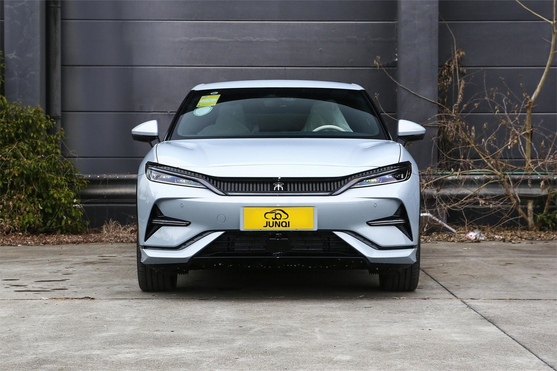 4WD Byd Song L EV Champion 662km Jarak Panjang 5 Pintu 5 Kursi SUV Kendaraan Energi Baru