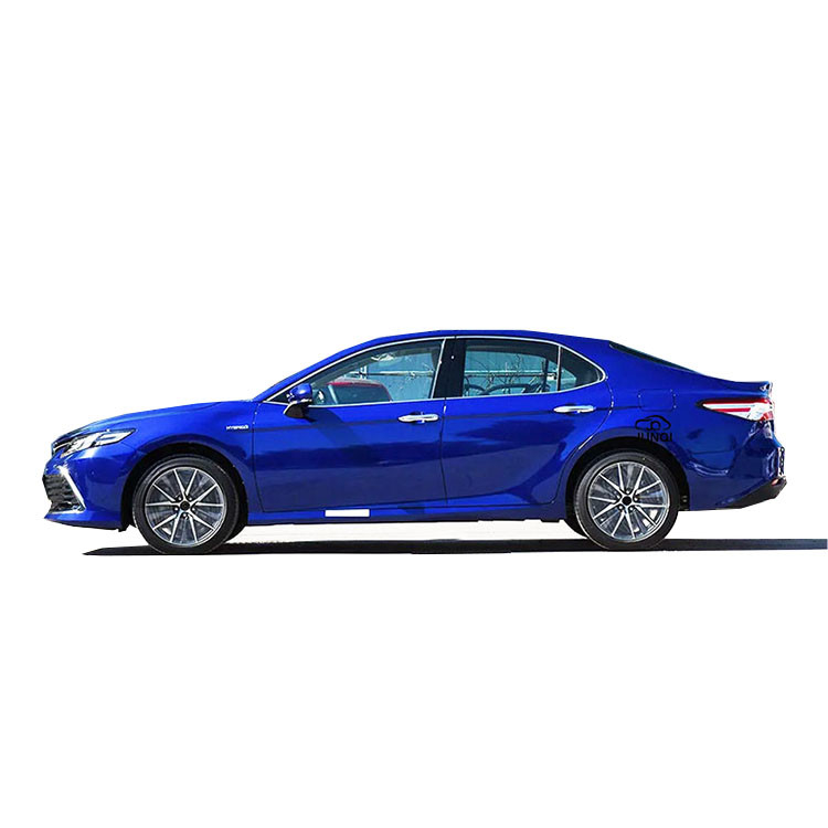 Mid Size Luxury Toyota Camry Mobil hibrida Penggerak roda depan 150 Hp