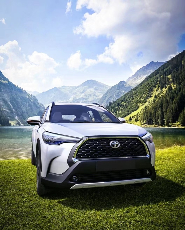 126kW Toyota Mobil bensin Corolla Sharp 2.0L Electric Hybrid Dual Engine