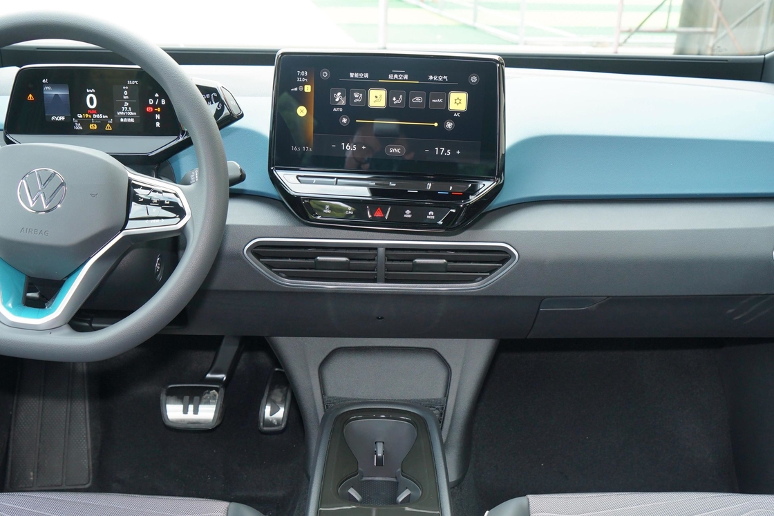 VW Volkswagen Electric Car ID3 Sedan tipe Pure Electric 170 tenaga kuda