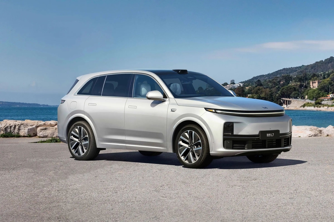 400km Range L7 Lixiang Electric Car dengan Extended Range Energy Type