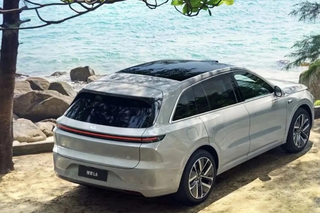 Lixiang Electric Car L6 SUV Berkinerja Tinggi Dengan 1.5T Range Extender Dan 1390km Range Untuk Bisnis Anda Di Pasar Global