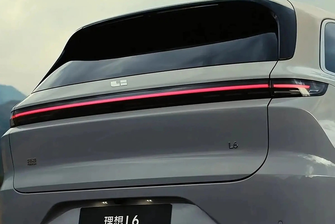 L6 Lixiang Electric Car 5 Pintu 6 Kursi SUV Untuk Kemewahan Keluarga Dan Gaya Di Jalan