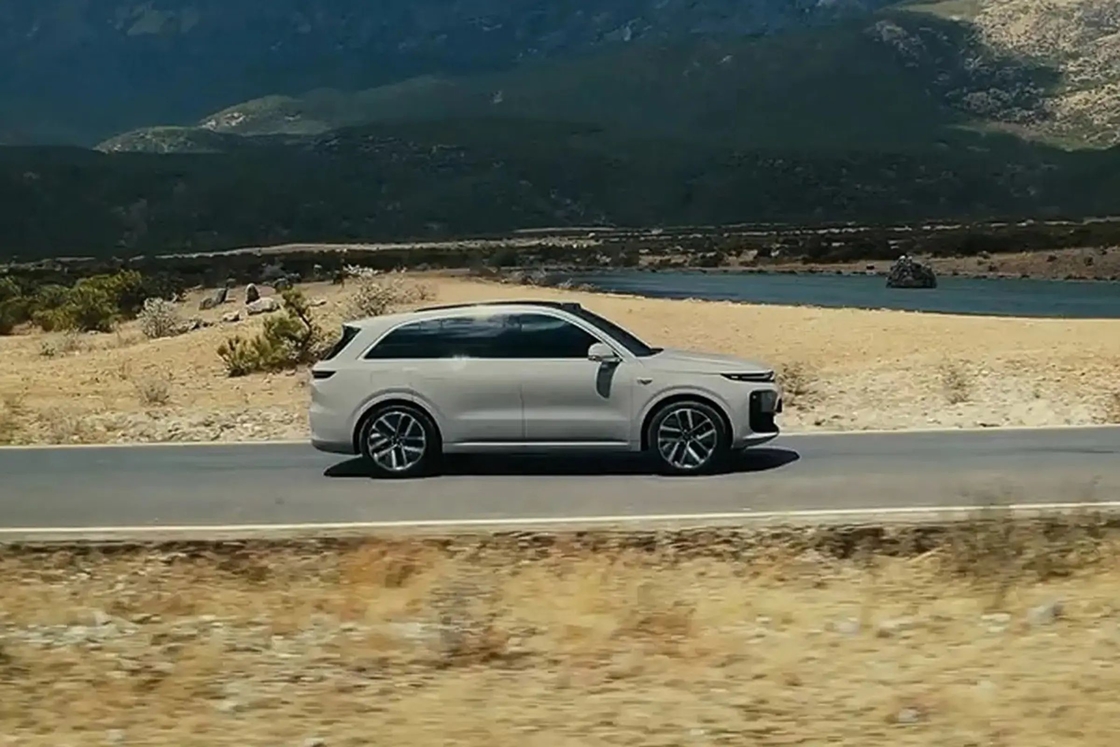 High Performance Lixiang L6 Electric SUV 1.5T Range Extender Dan 1390km Range