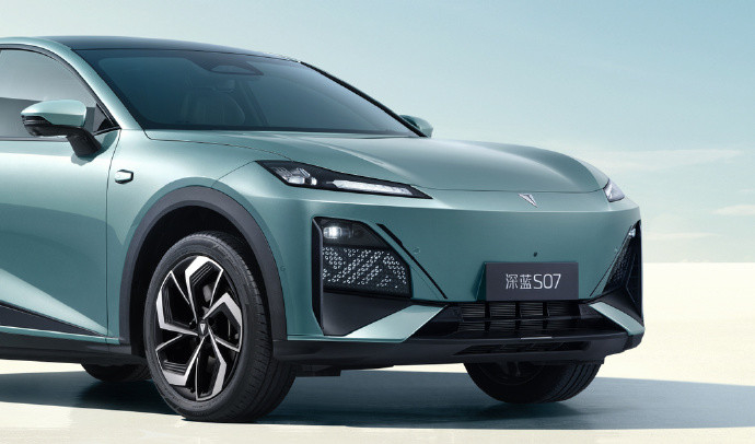 Kemudi Kiri Changan Mobil Listrik DeepBlue 07 Perpaduan sempurna dari bentuk dan fungsi