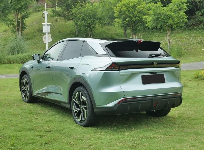 High Performance FWD Changan Electric Car Deep Bule 07 SUV Berukuran Sedeng