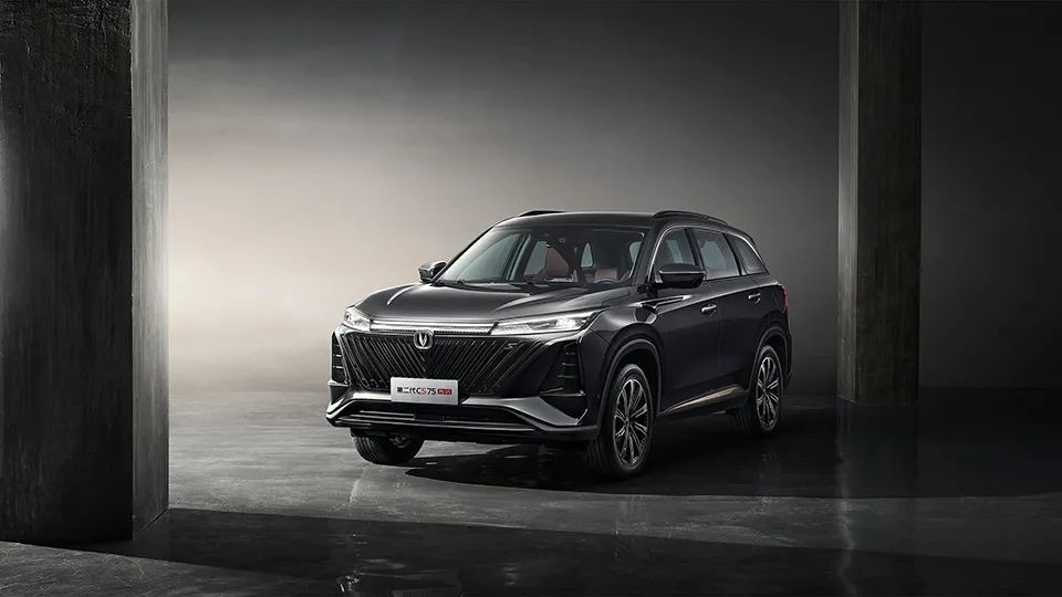 Changan Petrol CS75 Plus SUV Jenis Energi Bensin Untuk Petualangan Sehari-hari Anda