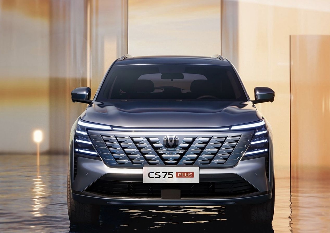 Temukan Masa Depan Transportasi Berkelanjutan dengan Mobil Listrik Changan The DeepBlue Shenlan G318