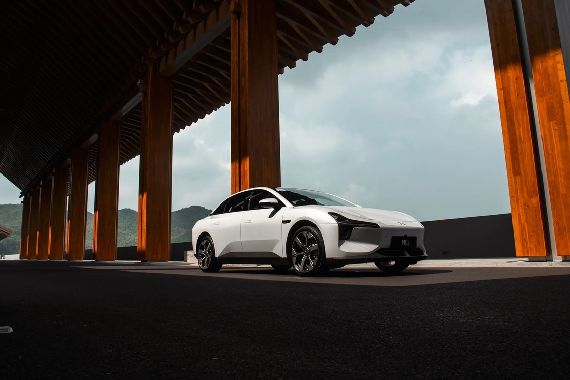 Xiaopeng Electric Car M03 Pilihan Ideal dengan Interior dan Sistem Infotainment yang luas