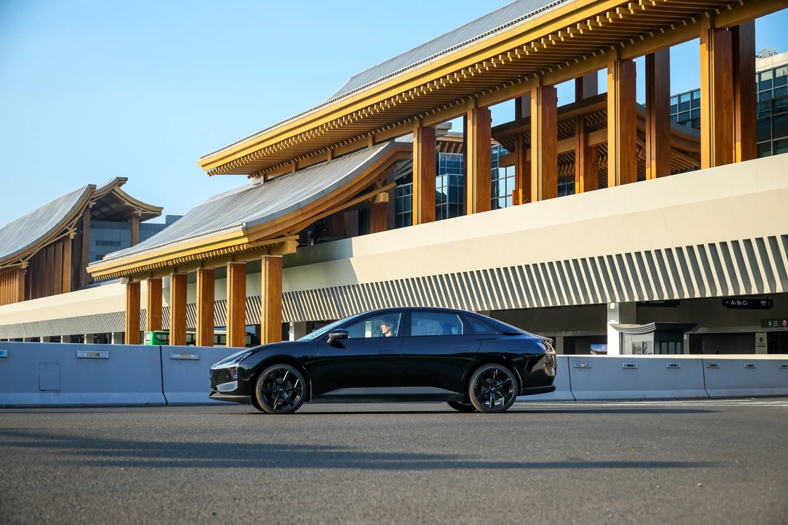 Xiaopeng MONA M03 Membuka Potensi Mobil Listrik untuk Generasi Modern