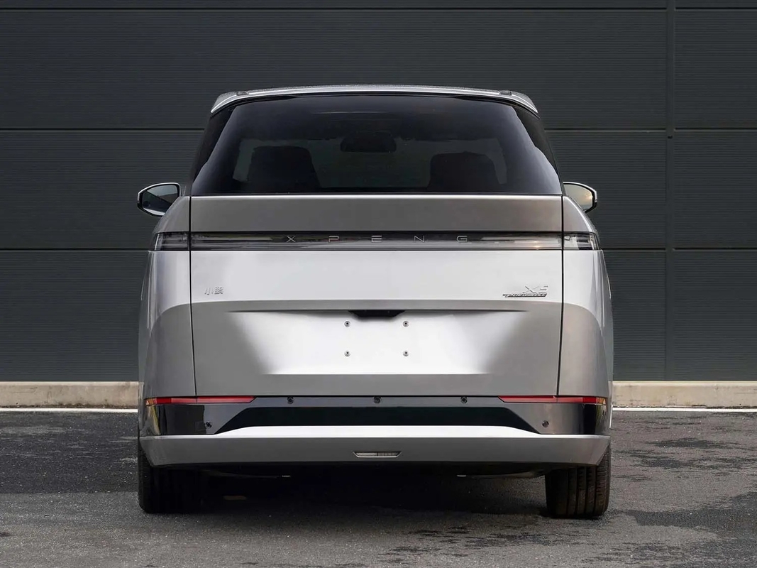 2024 Xpeng X9 702 Ultra Long Range Pro / Max Edition EV 7-seater MPV Dengan 320hp Mobil Baru FWD Euro VI Xpeng X9 Dari ChinaV