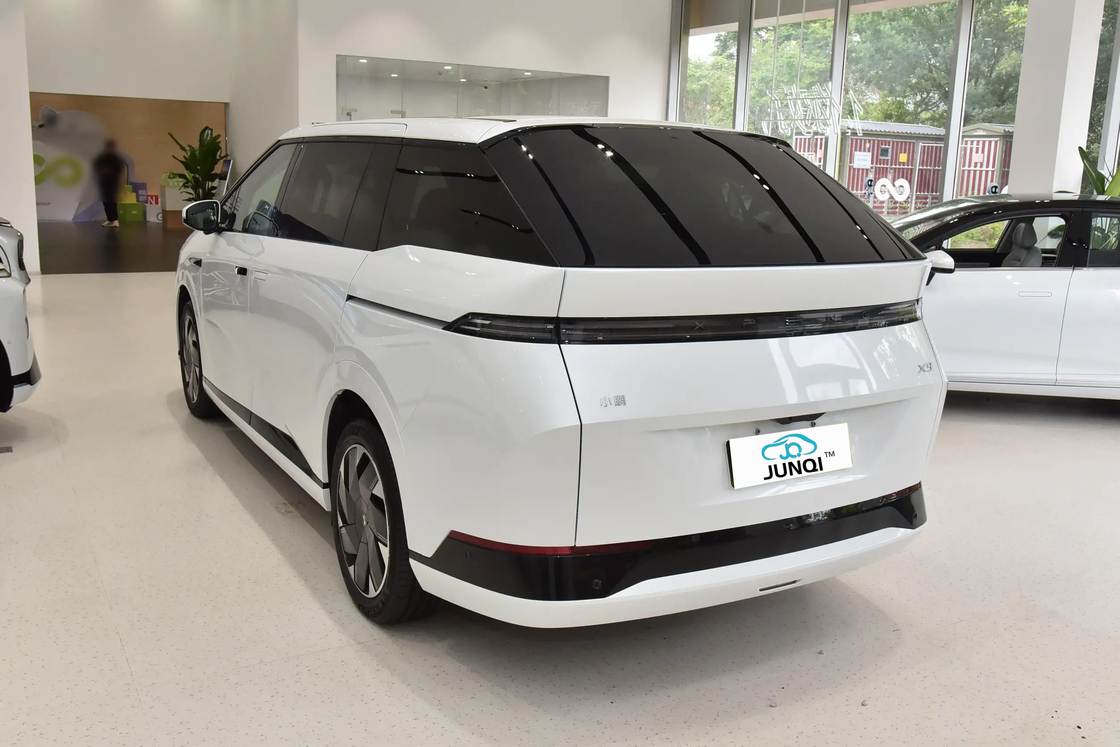 Xiaopeng Xpeng X9 High-End MPV Multipurpose Electric Vehicle Chinese New Energy Commercial Vehicle