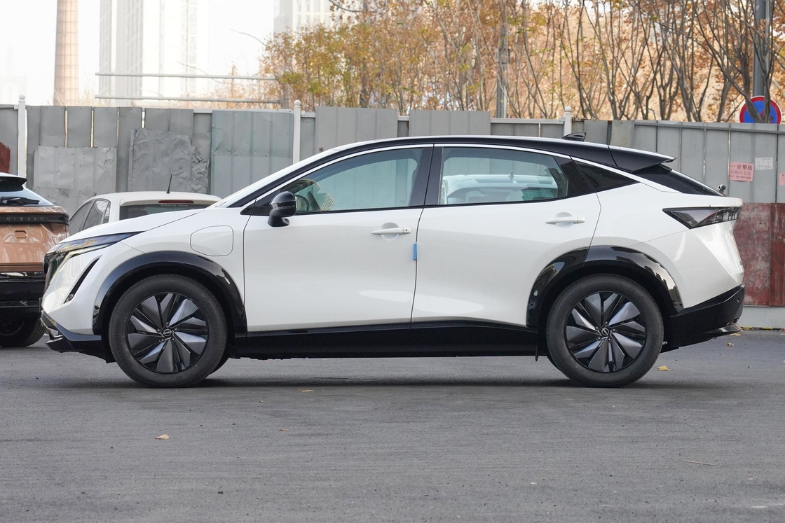 Nissan Ariya kiri kemudi murni listrik 242 tenaga kuda mobil listrik kecepatan tinggi 160km / h jangkauan panjang 623km EV mewah listrik SUV