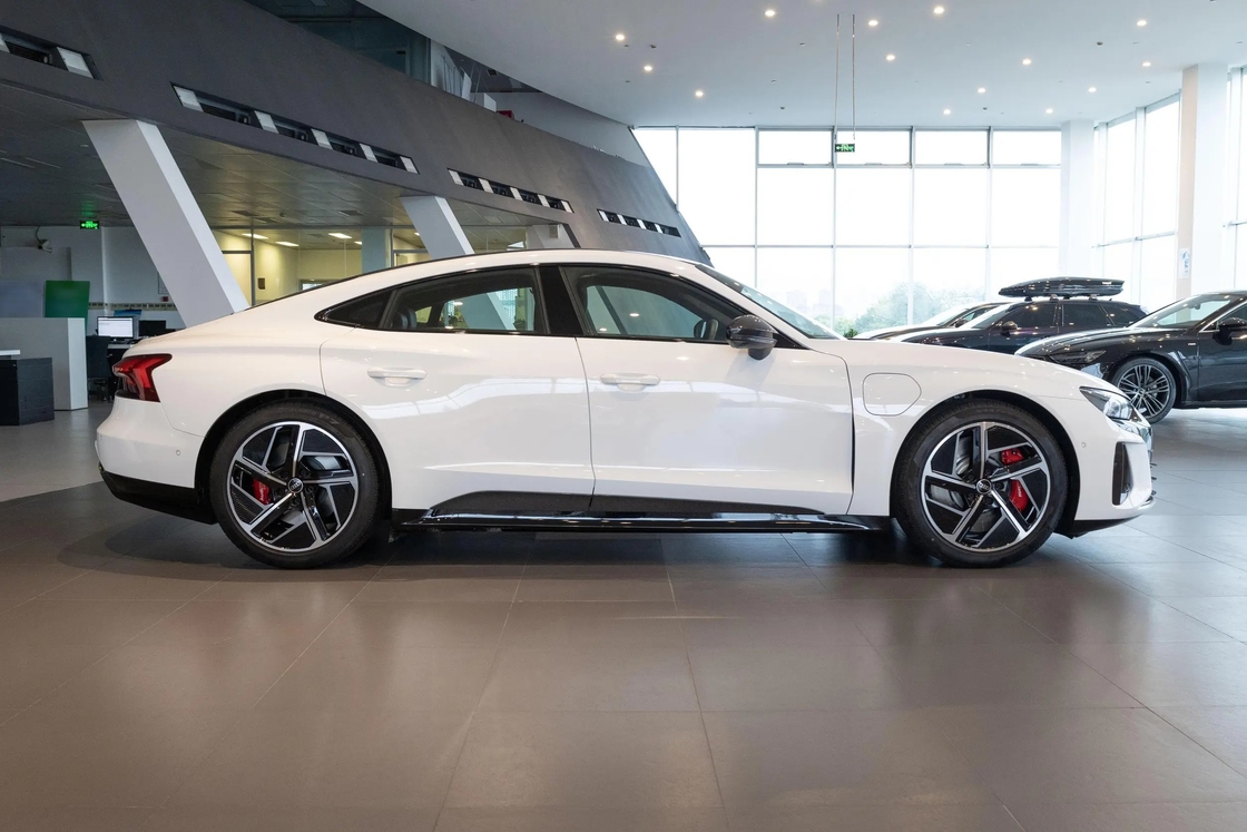 Spot 2022 New Energy Au Di E Tron High Speed Sports Electric Car Au Di Etron Mobil bekas Baru Rs Au Di E-tron Gt Car