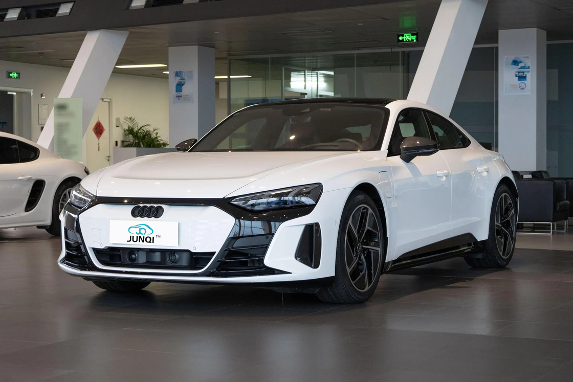 2024 Audi Q4 Etron Q5 Etron RS Etron Etron Gt Kendaraan Listrik 4 Roda SUV EV Mobil untuk Dewasa Mobil Baru Berkecepatan Tinggi Mobil Energi Baru Mobil Listrik Mobil Listrik
