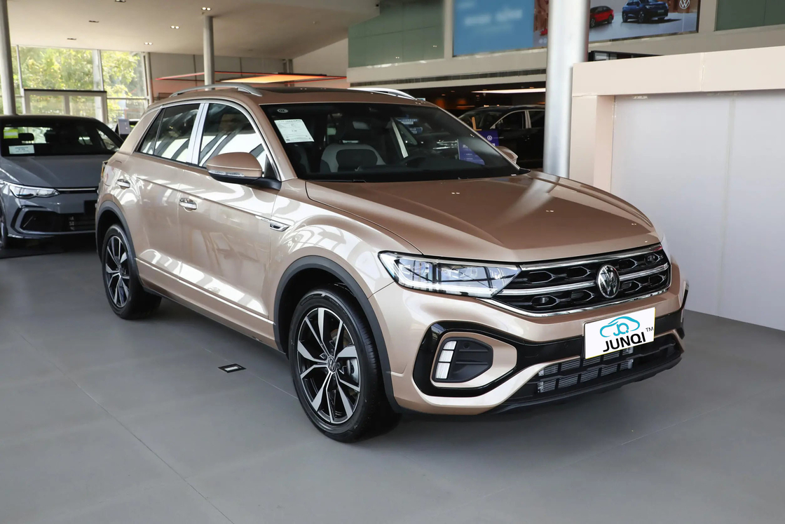 VOLKSWAGENs T-ROC 2024 2025 300TSI DSG 2WD STARLIGHT NEW BENZINE kompak SUV Murah bensin mobil dibuat di Cina di stok VW TROC