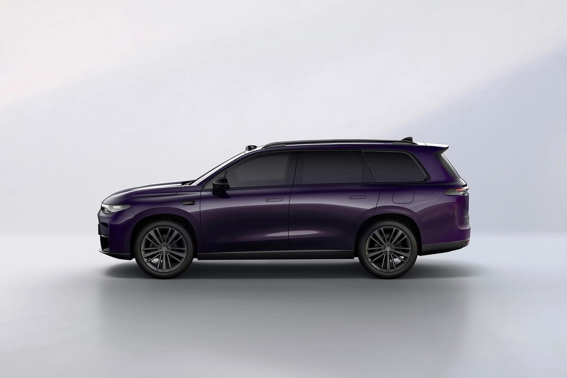 Leapmotor C16 Premium Electric Sedan New Energy Vehicle dengan Extended Range EV Motor