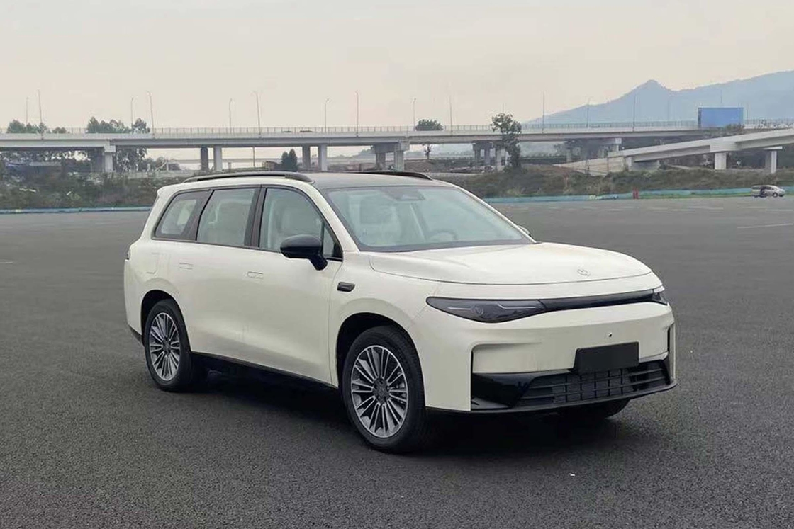 Leapmotor Electric Car Zero Run C16 2024 Extended Range 200 Intelligent Driving Edition untuk pasar negara