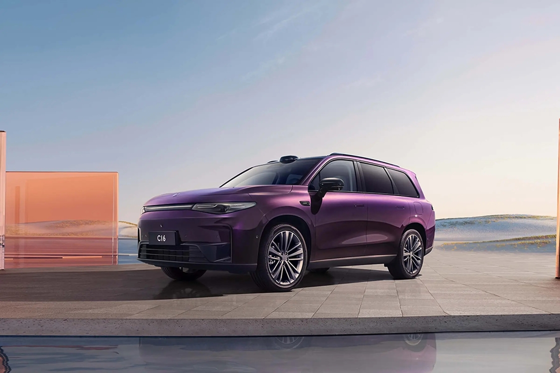 Leapmotor Hybrid Car C16 2WD Jarak Panjang 200km Jarak Listrik Murni Mobil Listrik Besar Mobil Hibrida