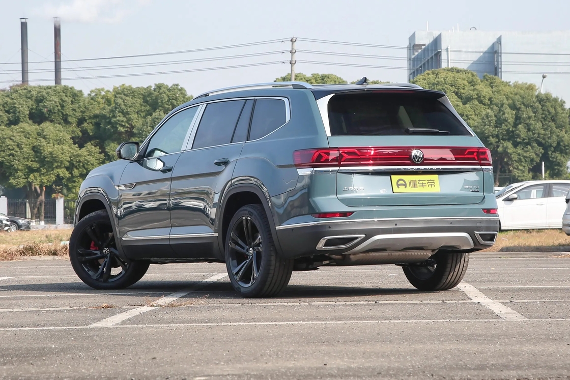 VW Touron 2.5T-A/MT-530 4WD Versi Flagship 7-seater SUV Ruang Besar